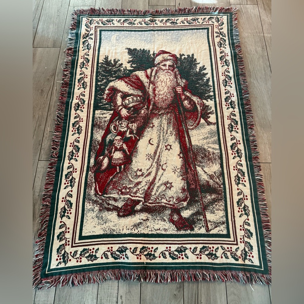 Vintage Santa Tapestry Throw Blanket 47x70 Reversible Fringe Christmas